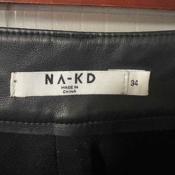 NA-KD PU Mid Rise Faux Leather Pants - Picture 7 of 10